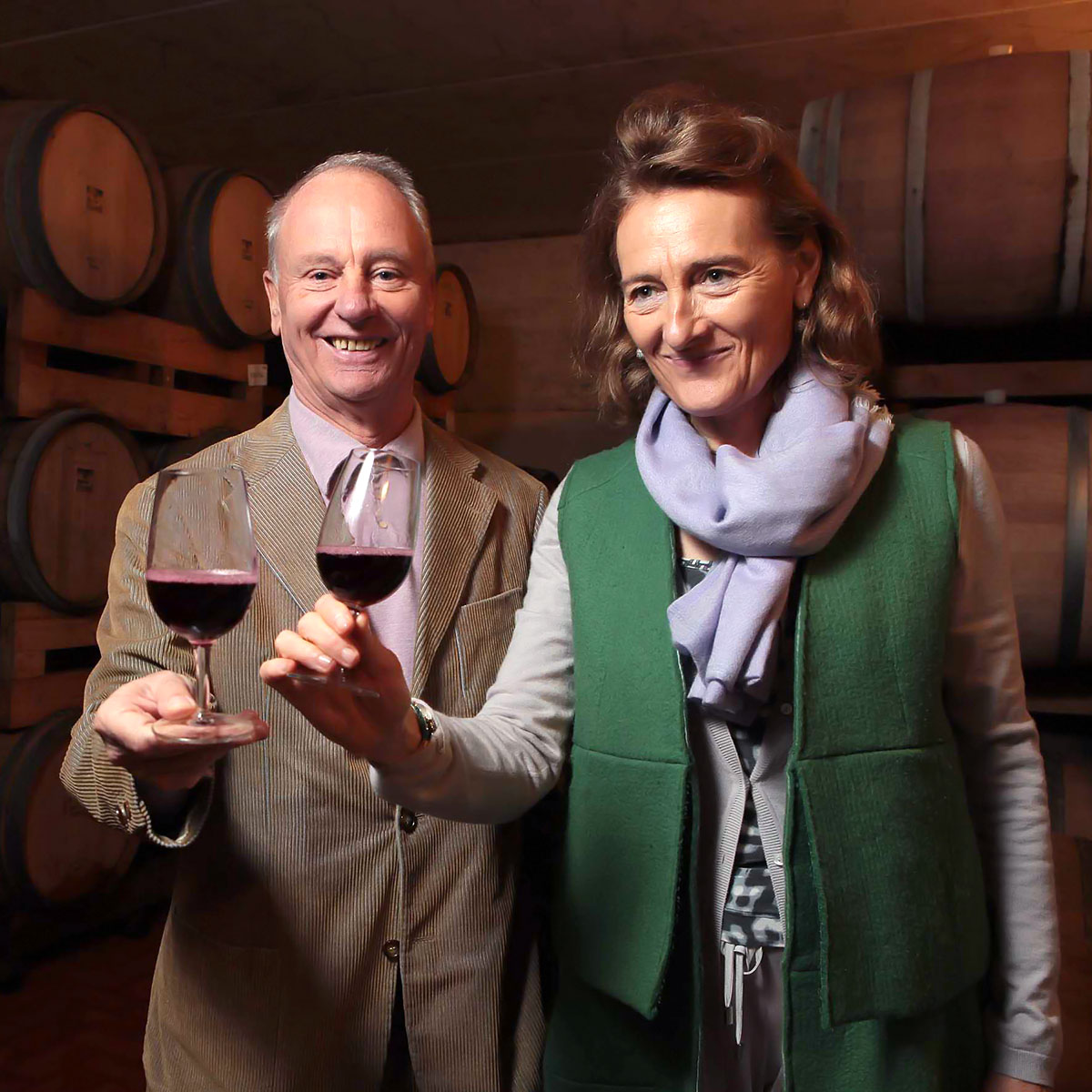 PRESSPHOTO, Castellina in Chianti, fattoria Nittardi, Peter Femfert con la moglie presenta la trentesima etichetta del vino disegnata da Dario Fò , la casa fortificata del 1200appartenuta a Michelangelo contiene svariate opere d'arte 
Foto Gianluca Moggi/NEWPRESSPHOTO